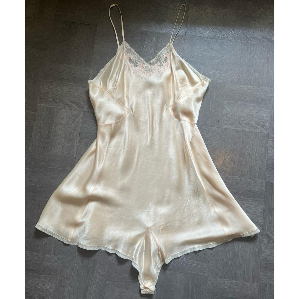 30s/40s Pastel Pink Teddy / Step In Slip